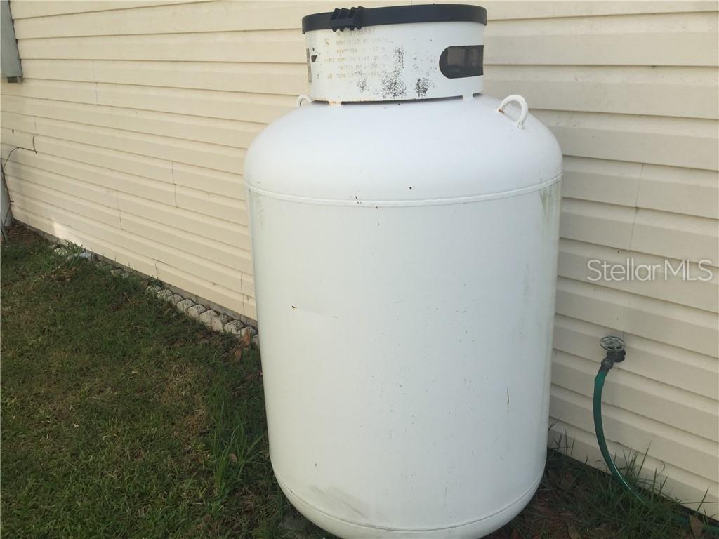 PROPANE TANK FOR GENERATOR