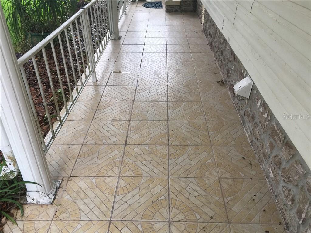 TILED ENTRANCE