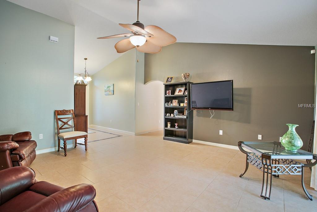 SPACIOUS LIVING AREA