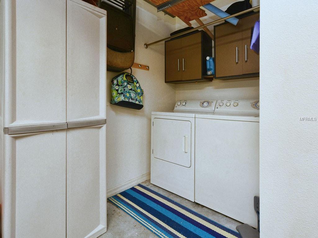 Wash/Dry in Garage. Use space for your car & Golf Cart. Alternatively storage and workshop