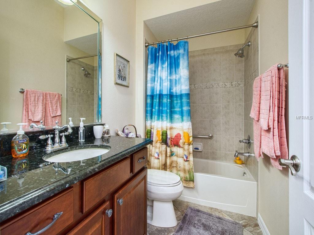 Guest Bathroom between the Guest Bedrooms