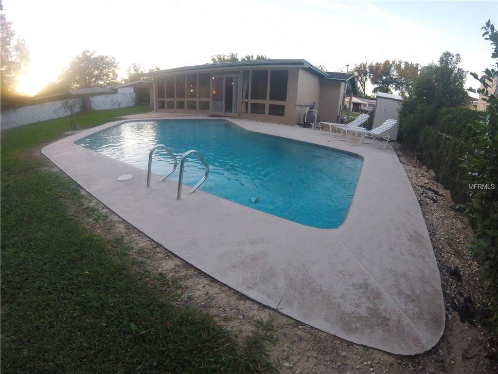 BEAUTIFUL INGROUND SWIMMING POOL