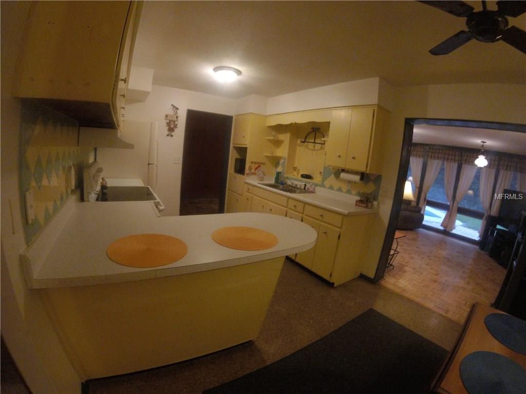 BREAKFAST BAR IN KITCHEN