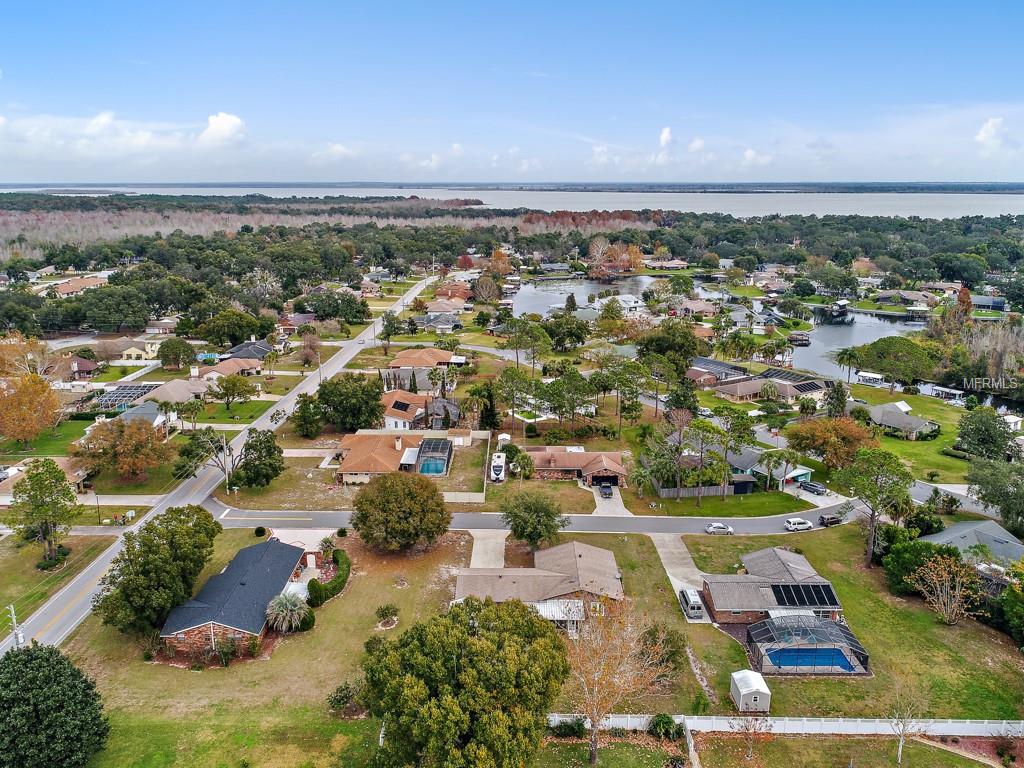 Twin Palms Road & Redbud Lane