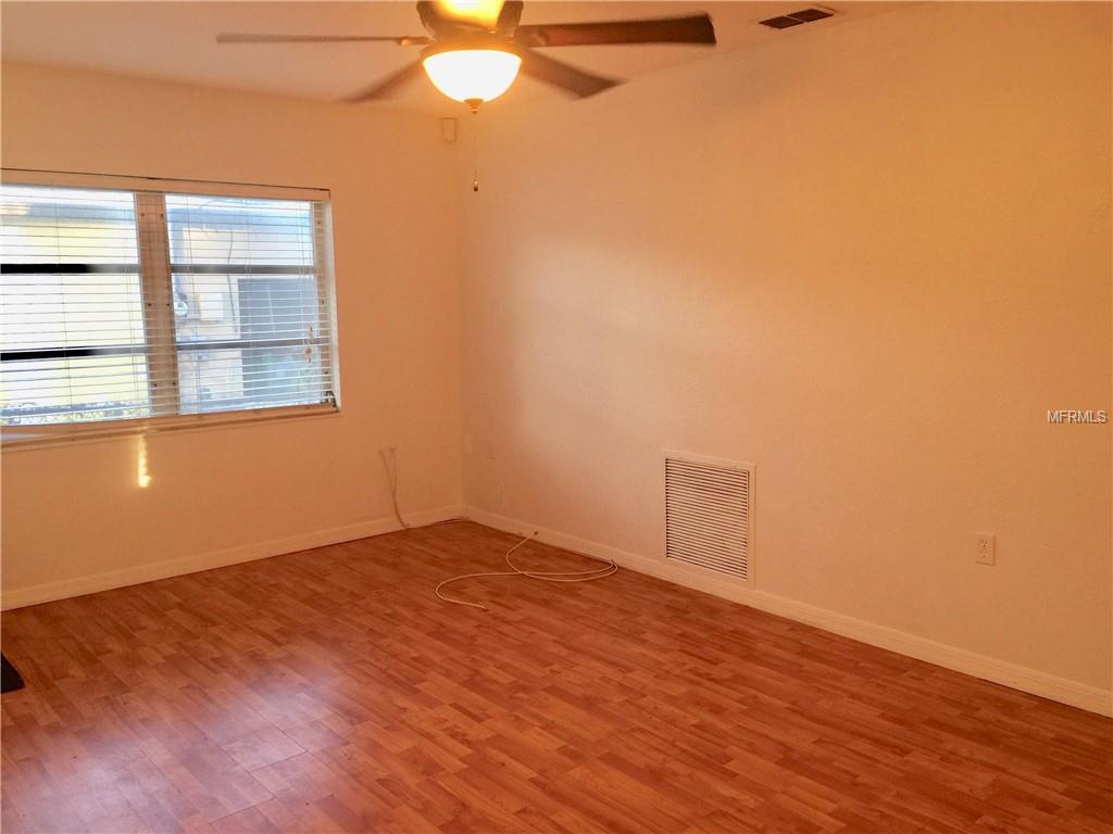 LARGE WINDOWS TO LET IN LIGHT