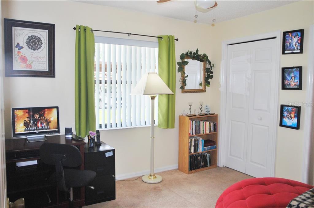 Guest Bedroom, Office, Craft-Room? It's up to you!