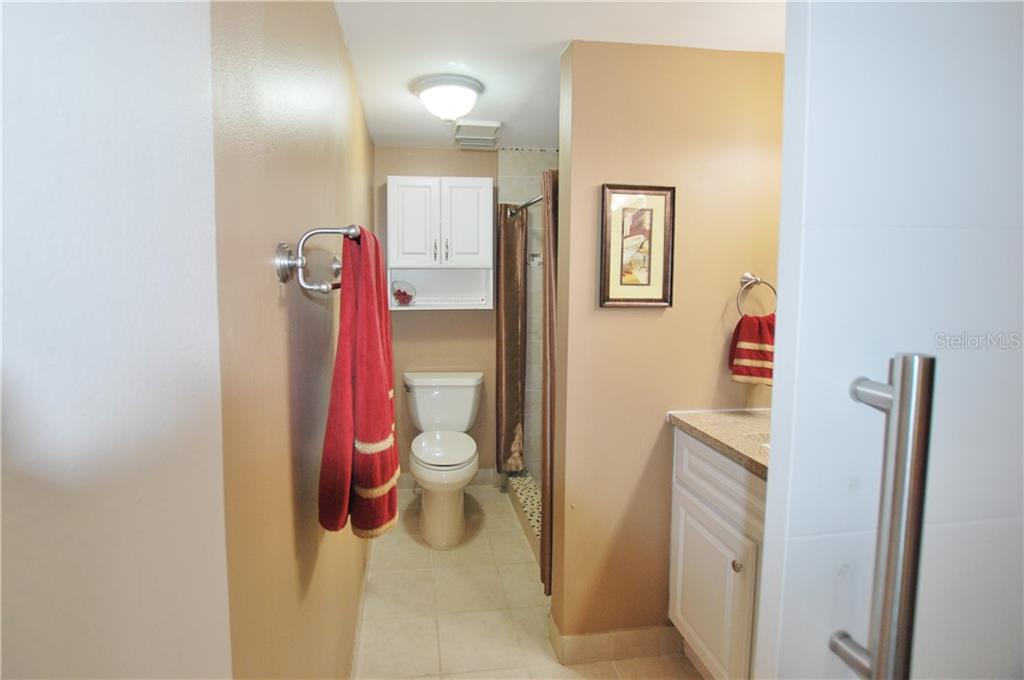 Entrance to en-suite Master Bath.