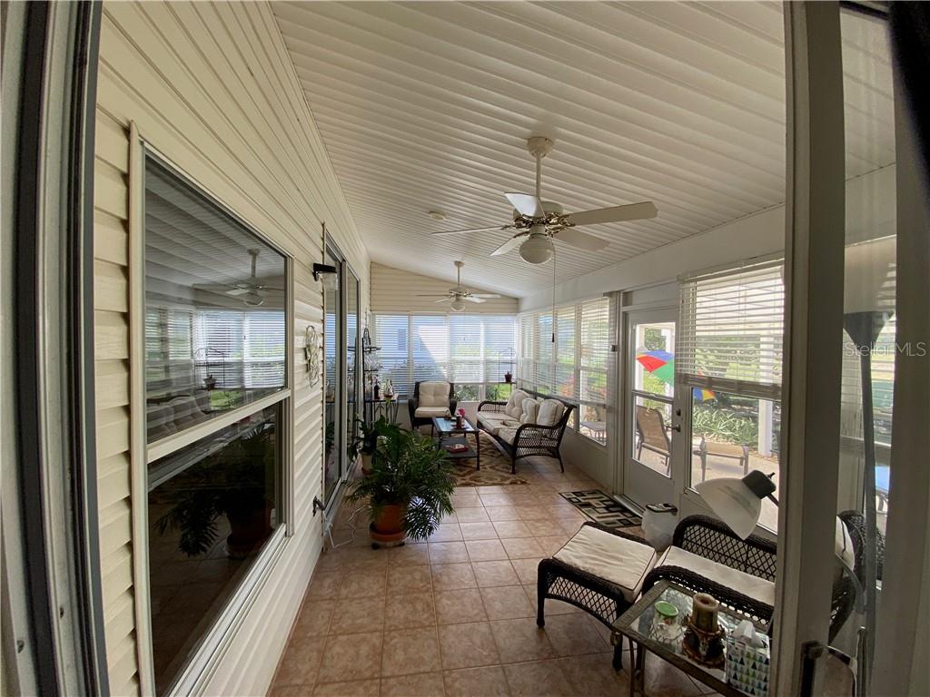 BEAUTIFUL LANAI WITH TILED FLOOR