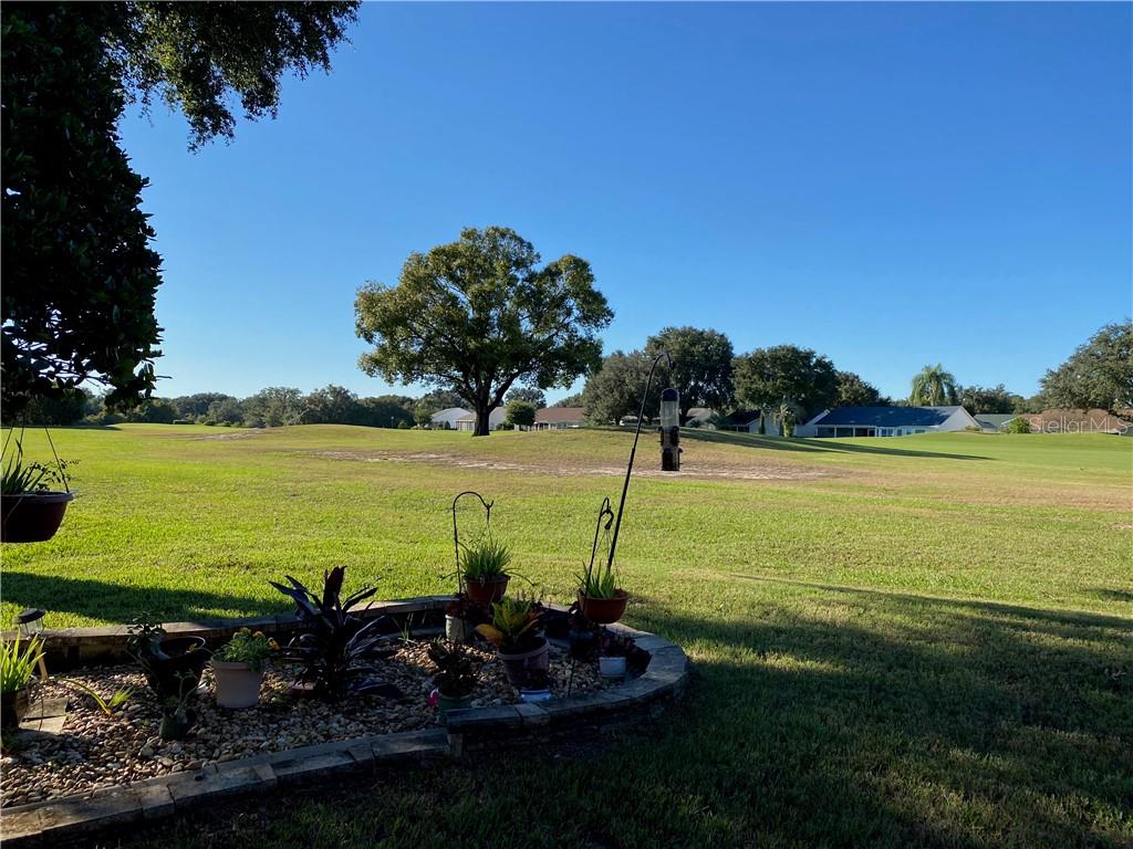 GOLF COURSE VIEWS FROM REAR
