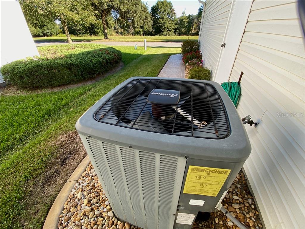 AMANA AIR CONDITIONER