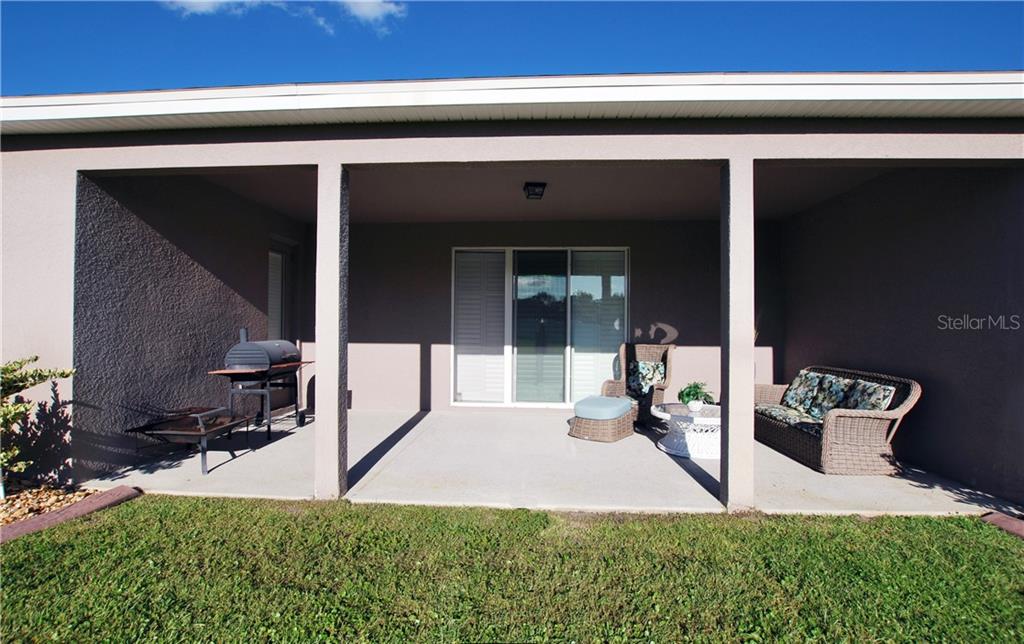 Nice Lanai to enjoy a cup of coffee, glass of wine, grill some burgers, or just relax.