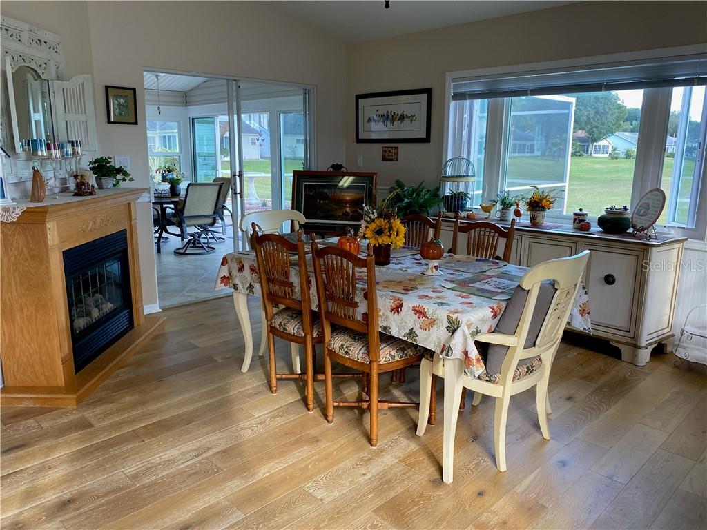 LARGE DOUBLE PANED THERMAL PICTURE WINDOW ADDED TO DINETTE FOR OUTSIDE VIEWS