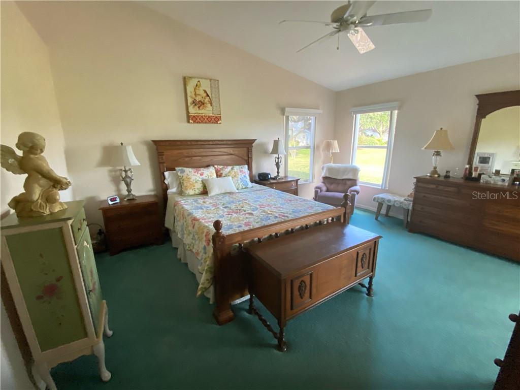 LARGE MASTER BEDROOM WITH WALKIN CLOSET AND ENSUITE