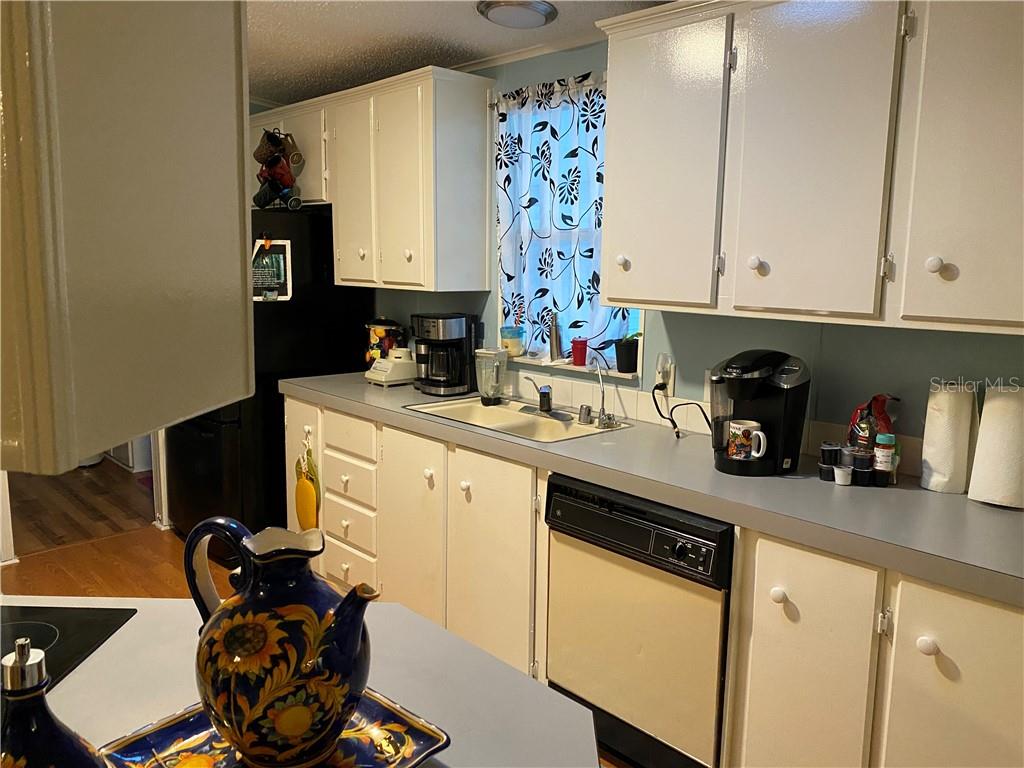 LOTS OF STORAGE IN KITCHEN