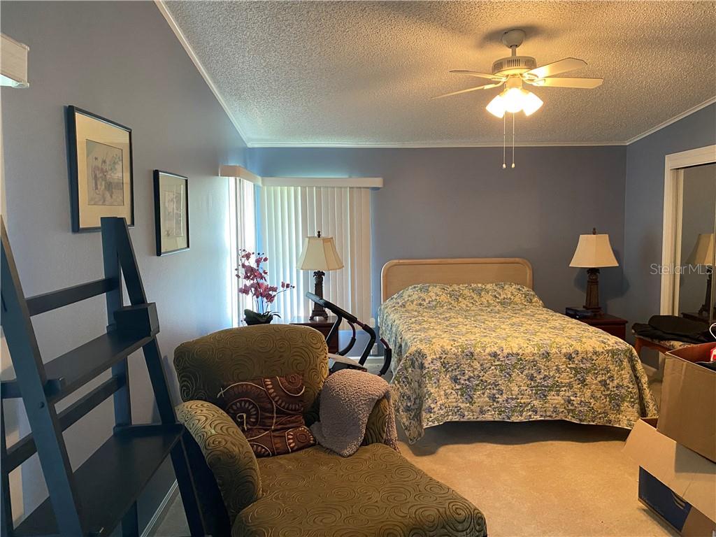 SPACIOUS MASTER BEDROOM