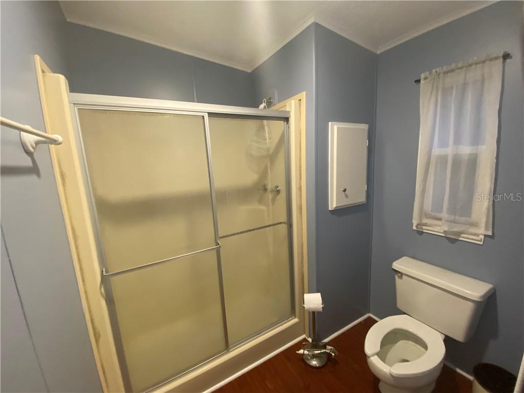 SEPARATE WATER CLOSET AND SHOWER IN MASTER BATH
