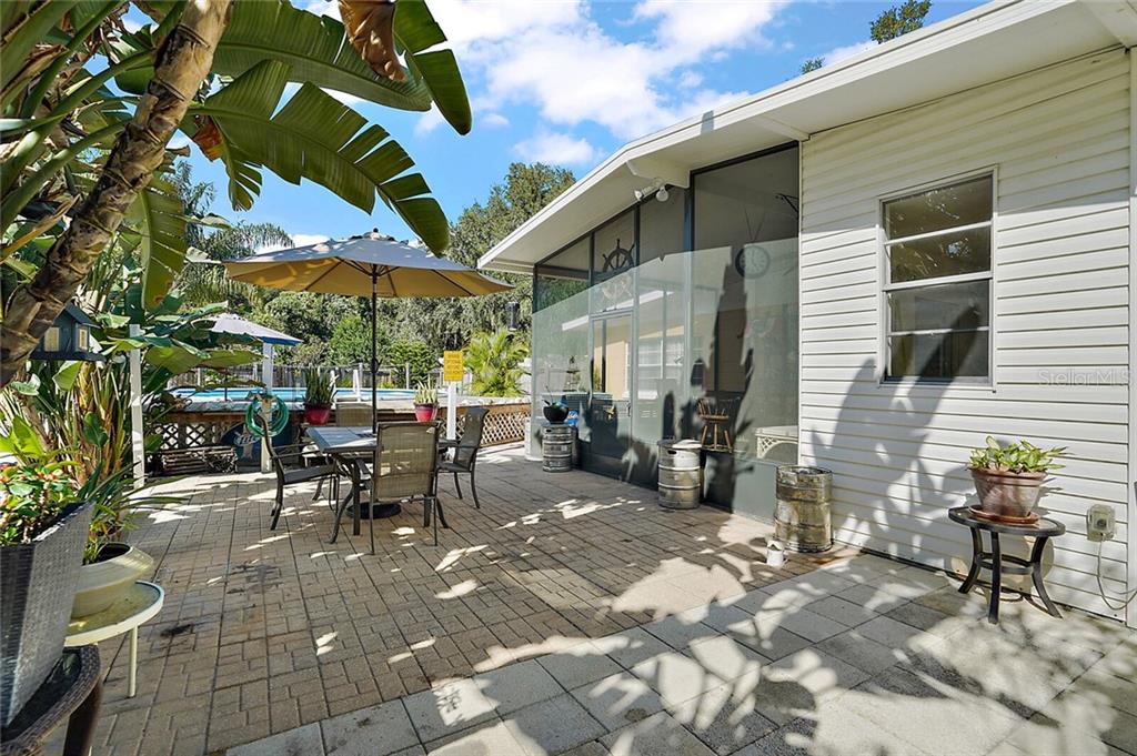 From the Patio, the Spa and the Outdoor Kitchen are behind you