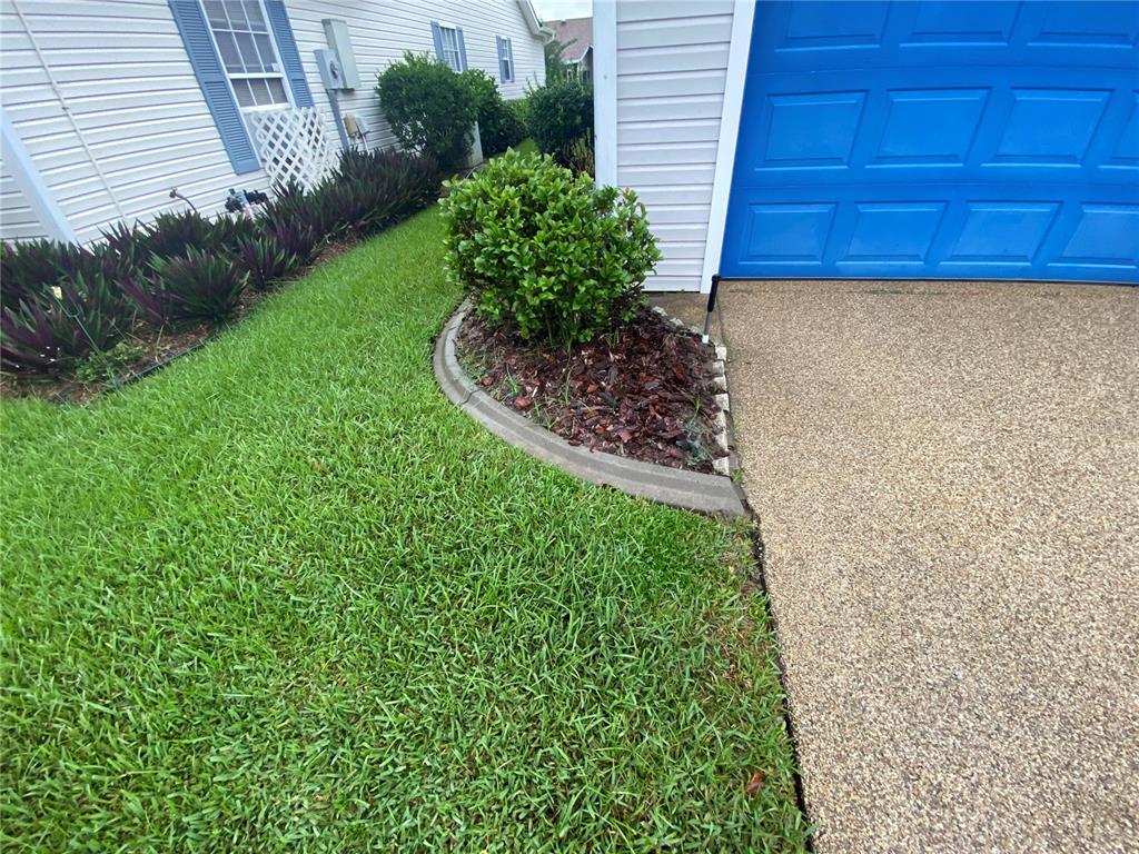 CURBING AROUND LANDSCAPING