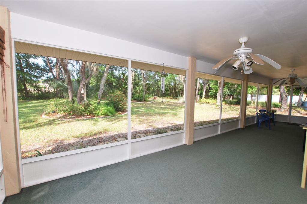 HUGE SCREENED-IN BACK PORCH