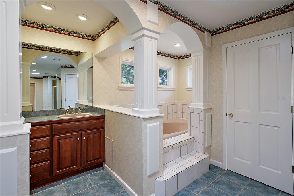 Master Bath 'Her' Vanity