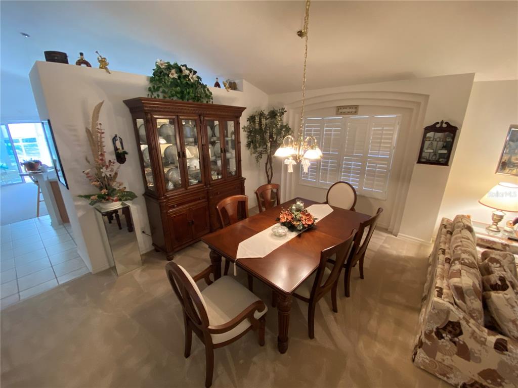 SPACIOUS DINING ROOM