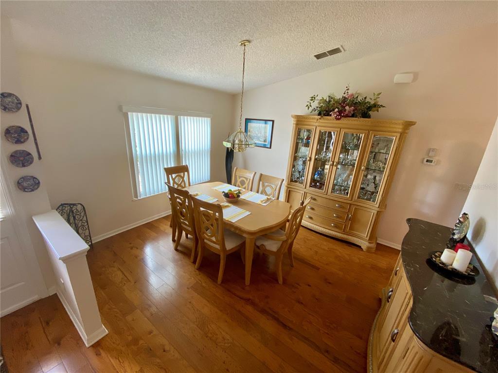 SPACIOUS DINING ROOM