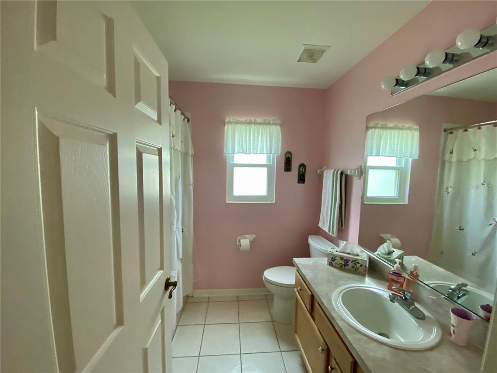 GUEST BATH WITH TUB SHOWER COMBO