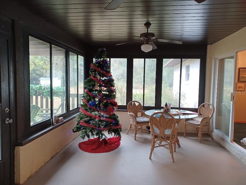 SPACIOUS SCREENED ROOM