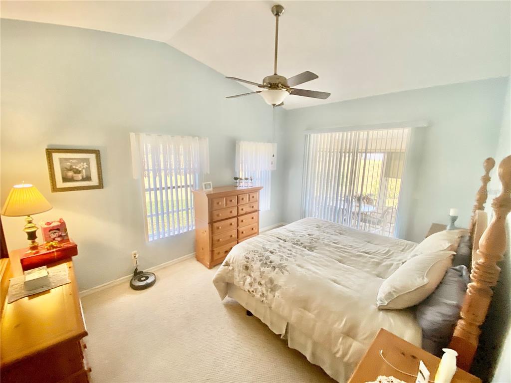 SPACIOUS MASTER BEDROOM