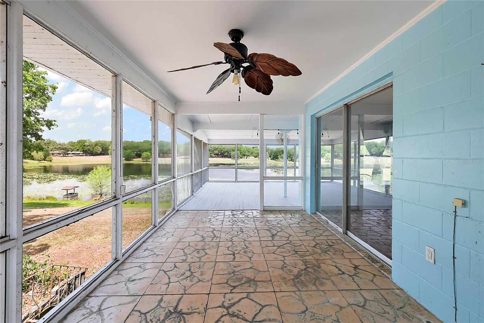 Outdoor Porch 9'x20'