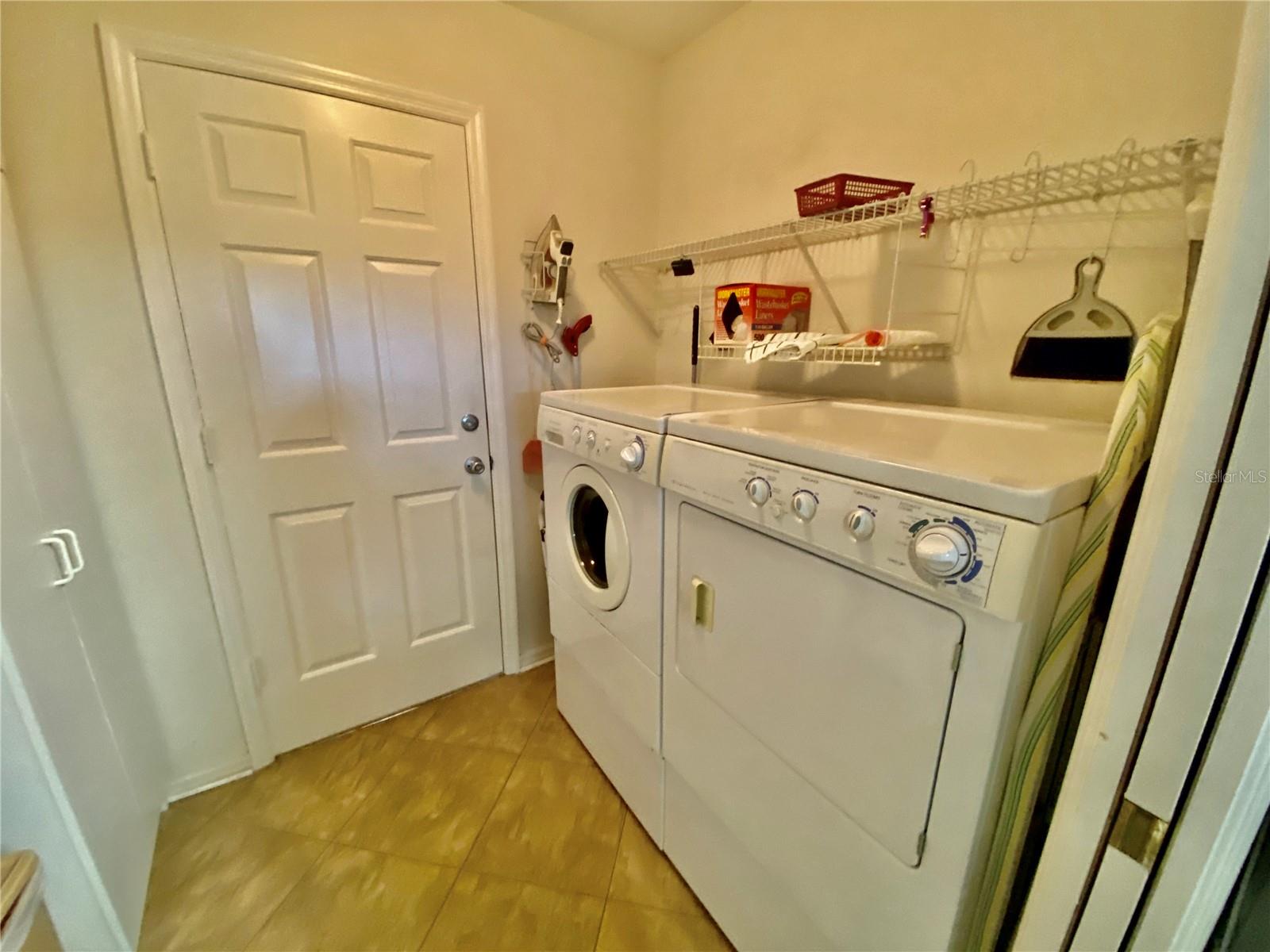 WASHER/DRYER CONVEYS