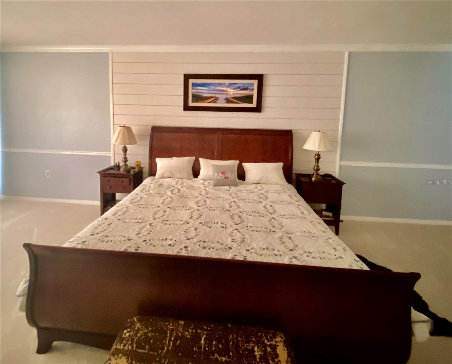 SHIPLAP ACCENT IN MASTER