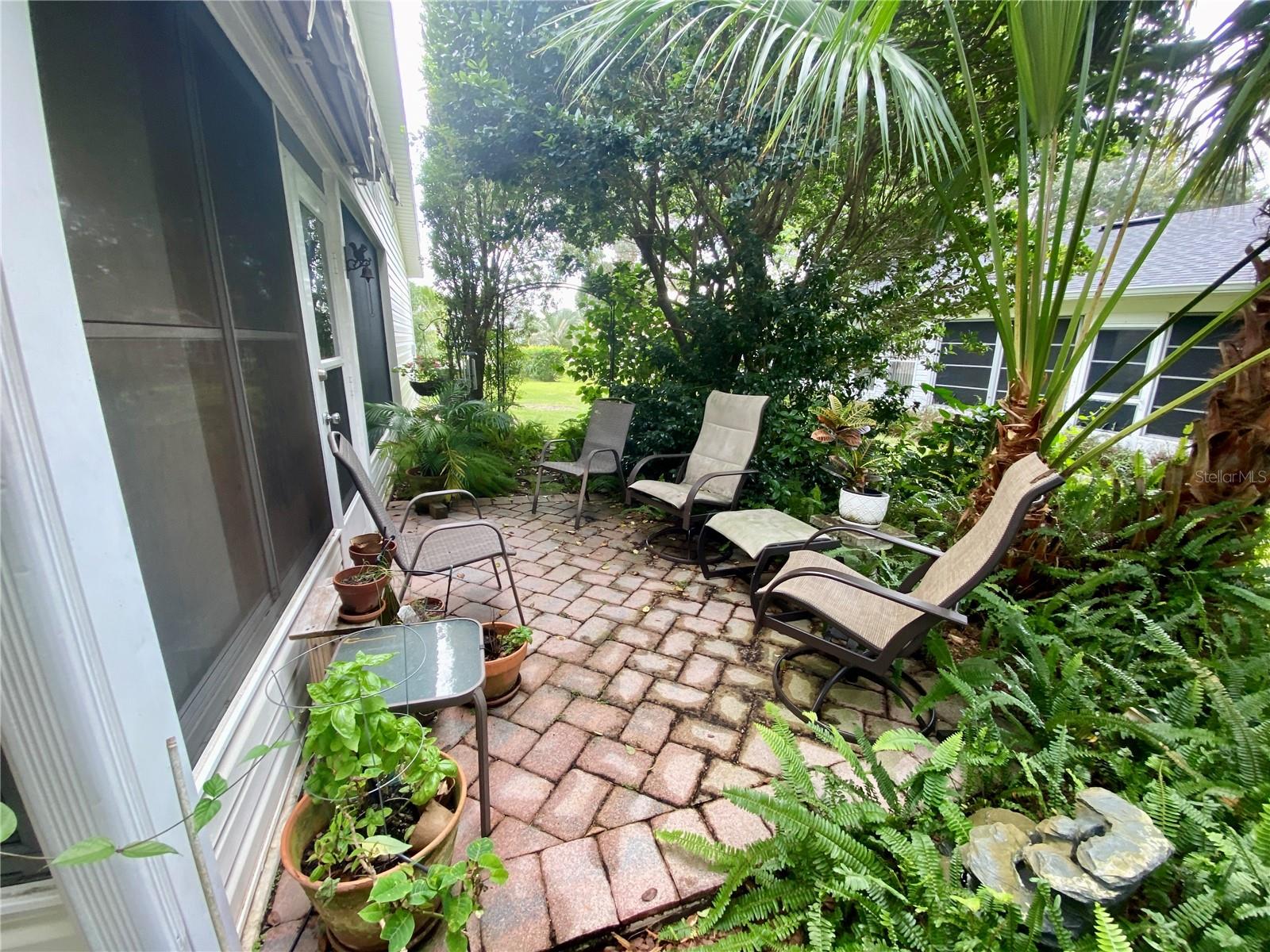 COZY PATIO AREA WITH POWER AWNING