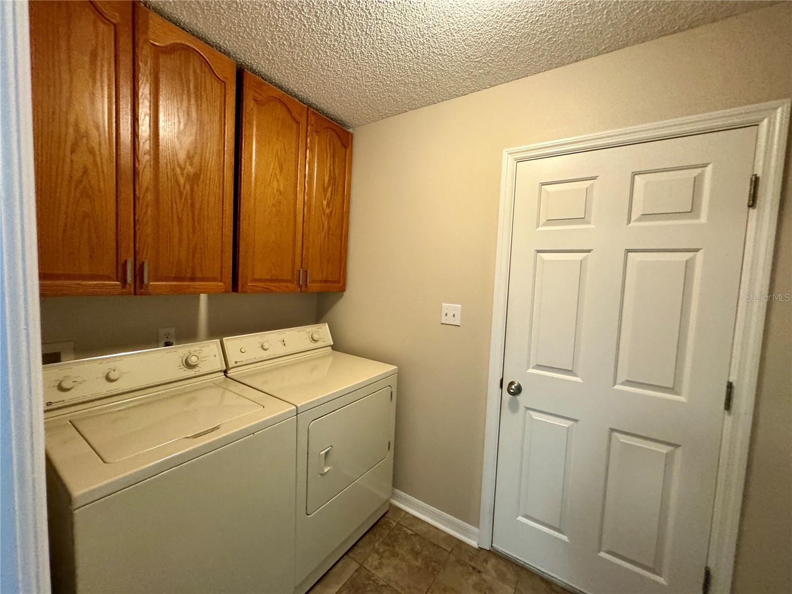 MORE VIEWS OF LAUNDRY