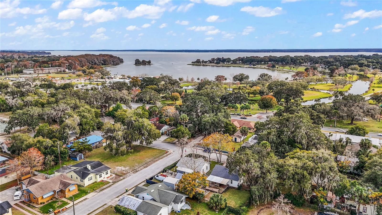 Walking distance to Palmora Park, Ski Beach, Boat Ramp to Harris