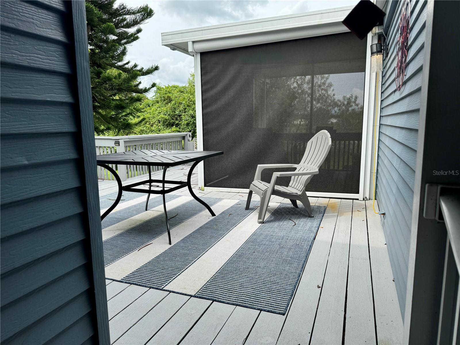 OUTDOOR DECK