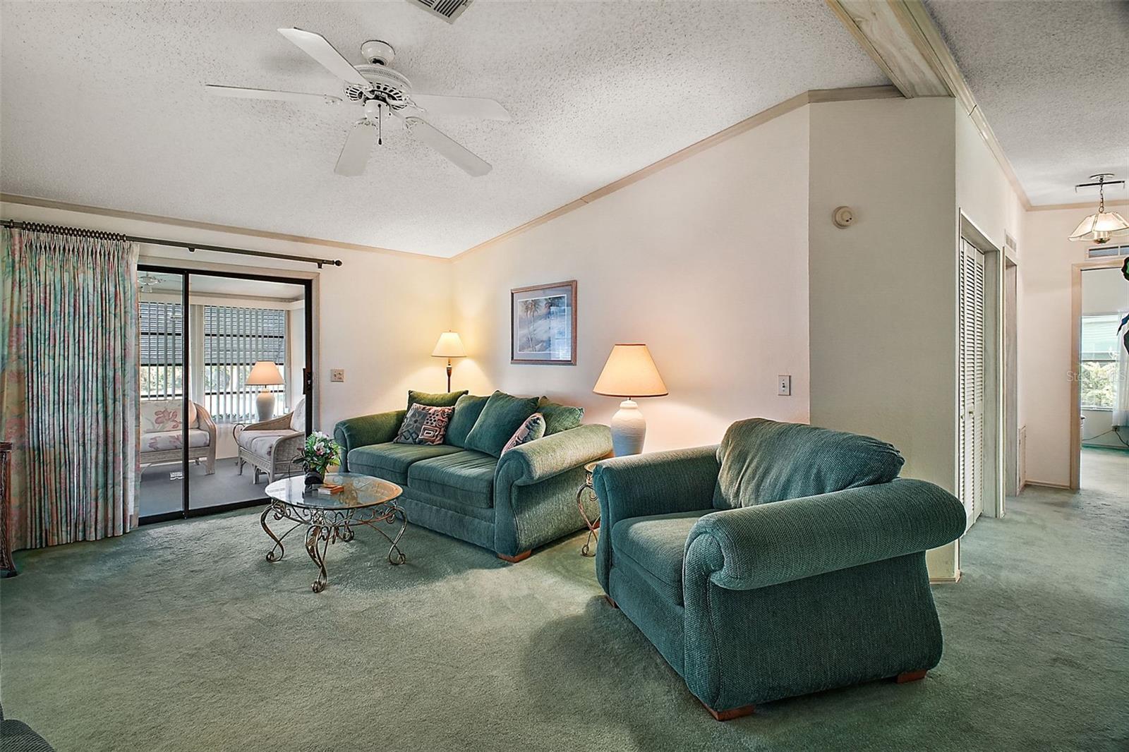 COMFORTABLE LIVING ROOM FURNITURE