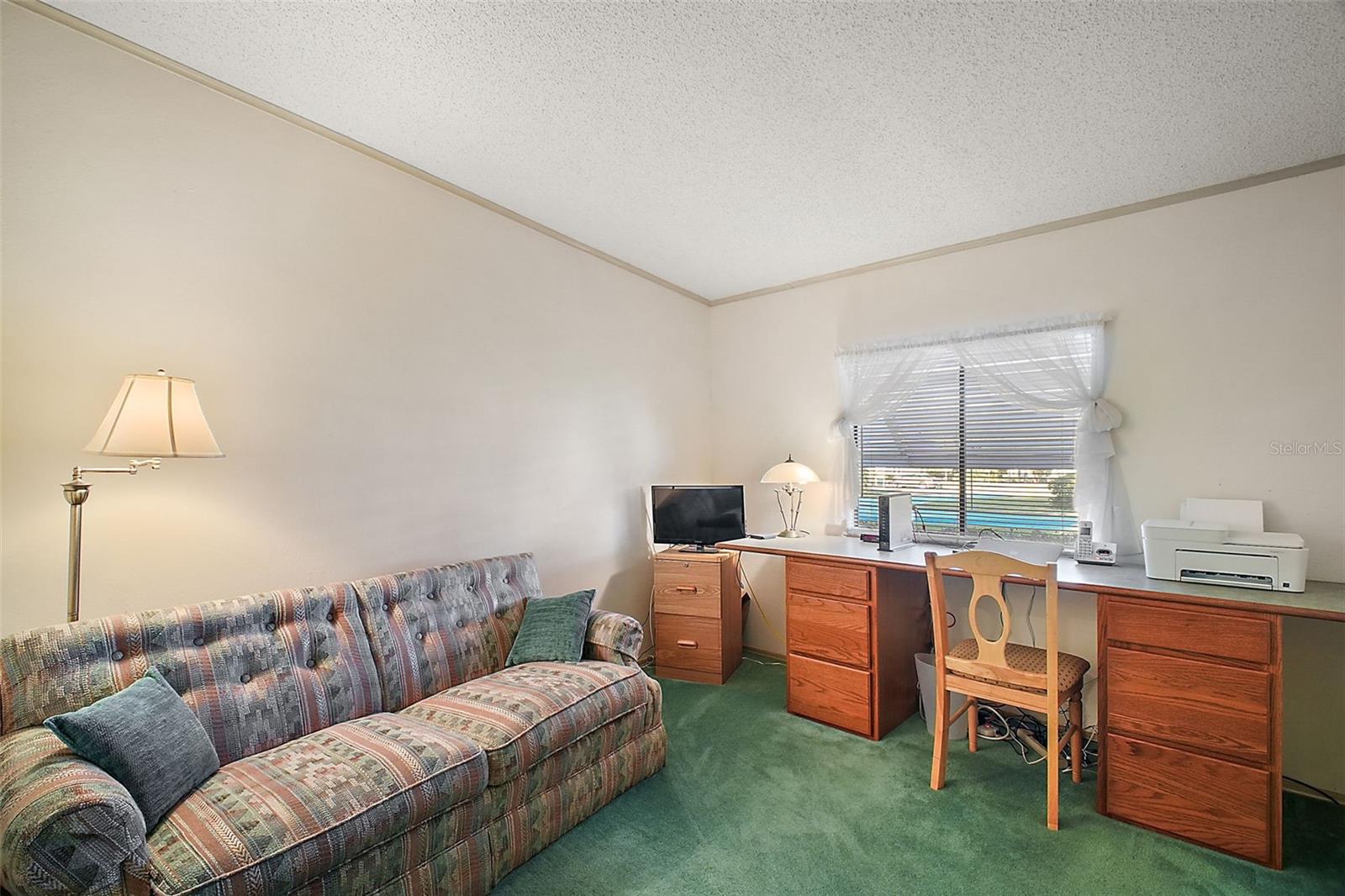 HIDE A BED AND OFFICE AREA IN GUEST BEDROOM