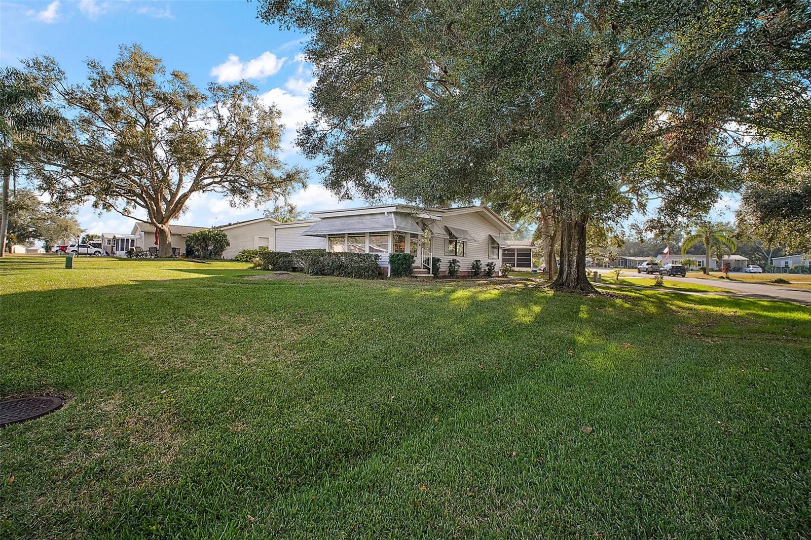PREMIUM CORNER LOT