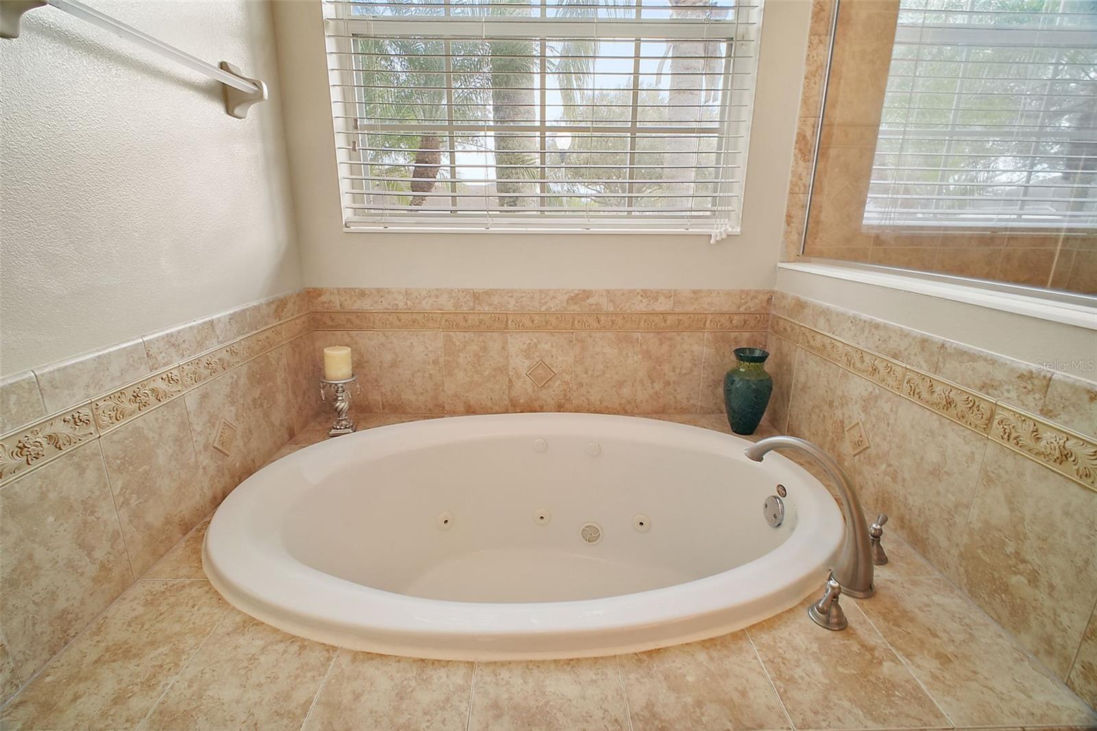 jetted garden tub
