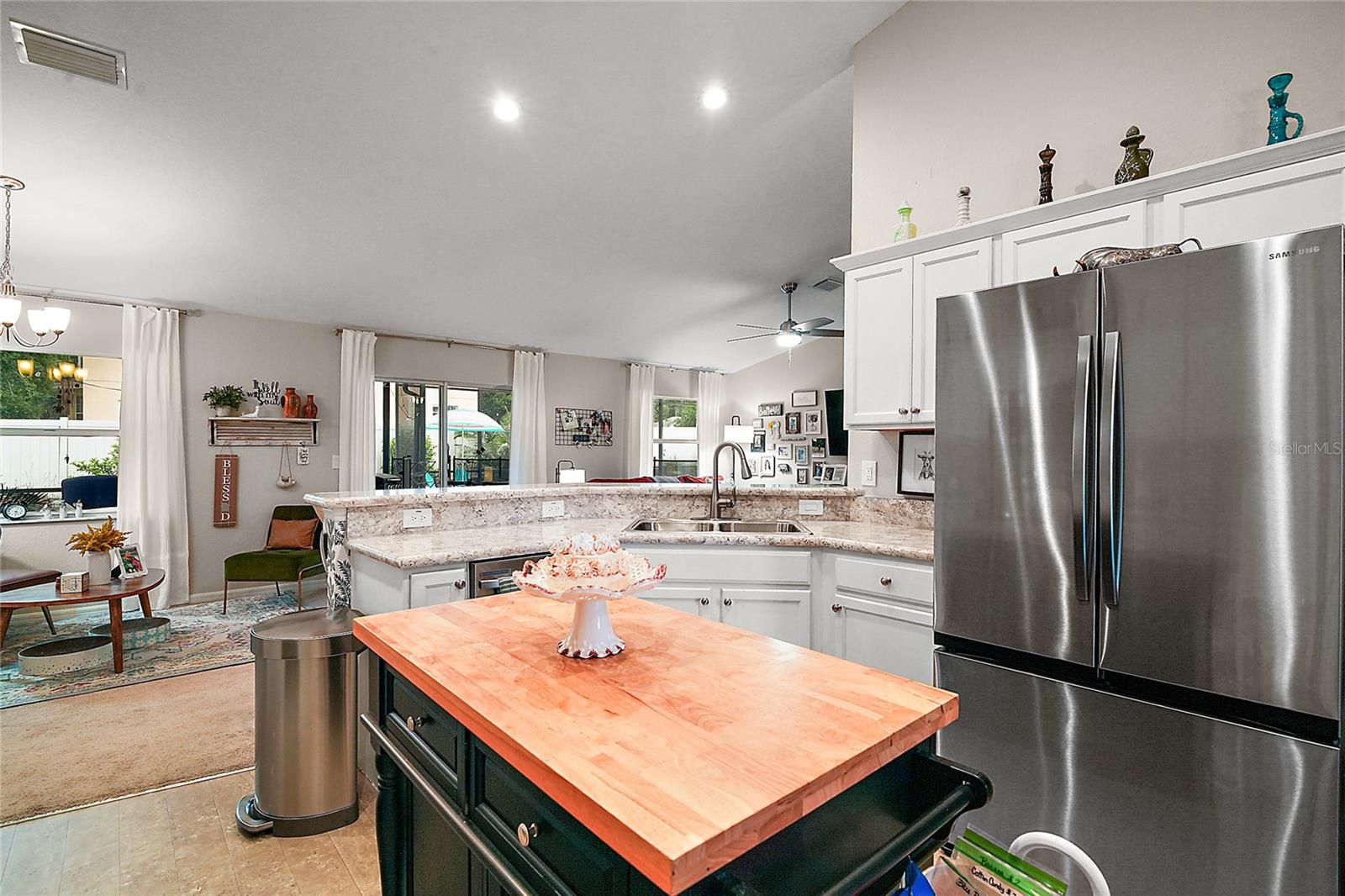 open kitchen with breakfast bar