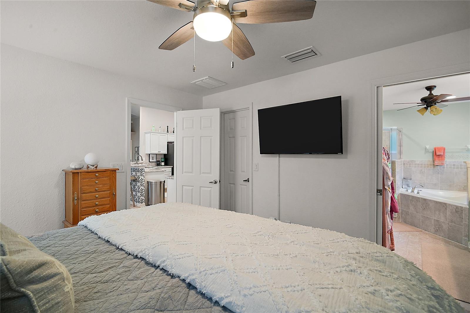 Primary Bed