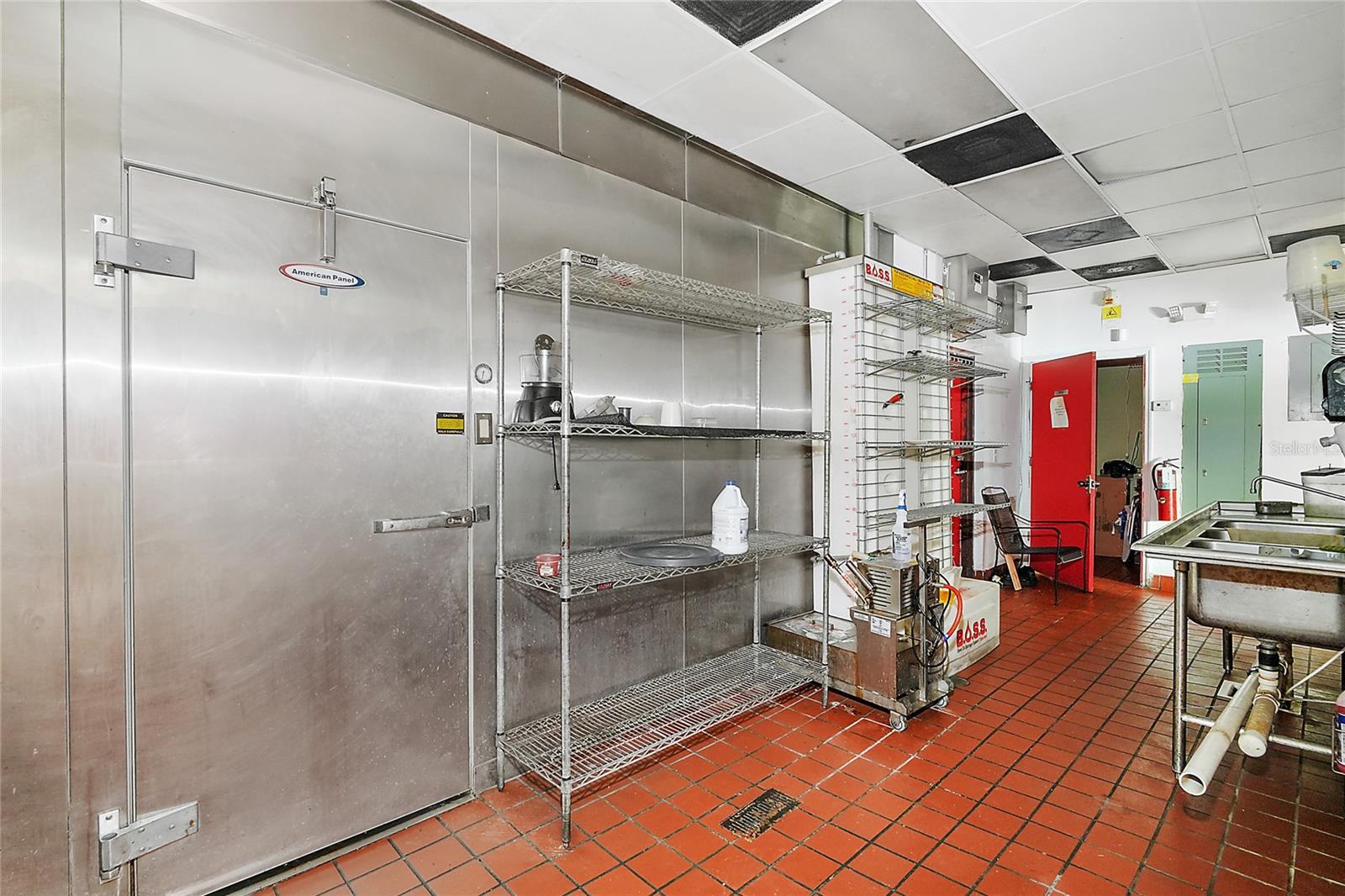 walk in cooler - kitchen