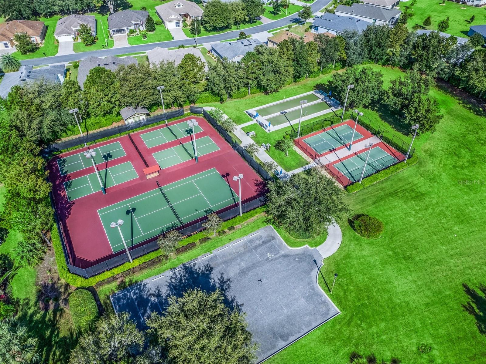 Tennis - RacquetBall - Shuffle Board