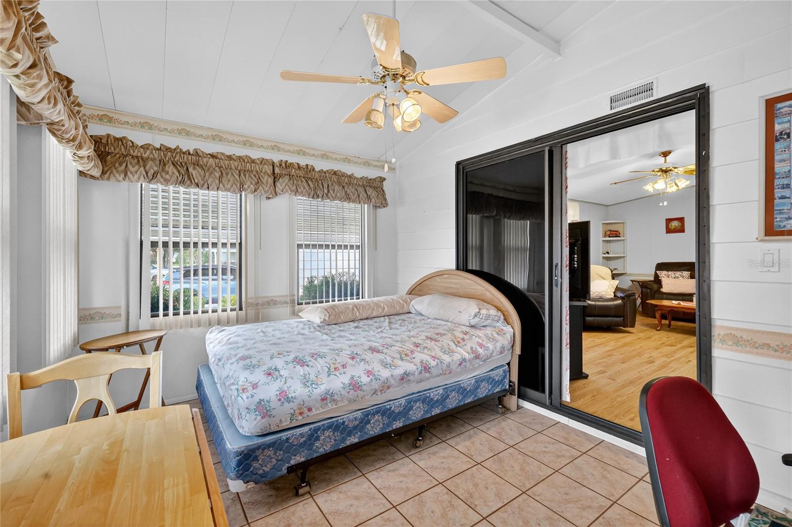 Fla Room