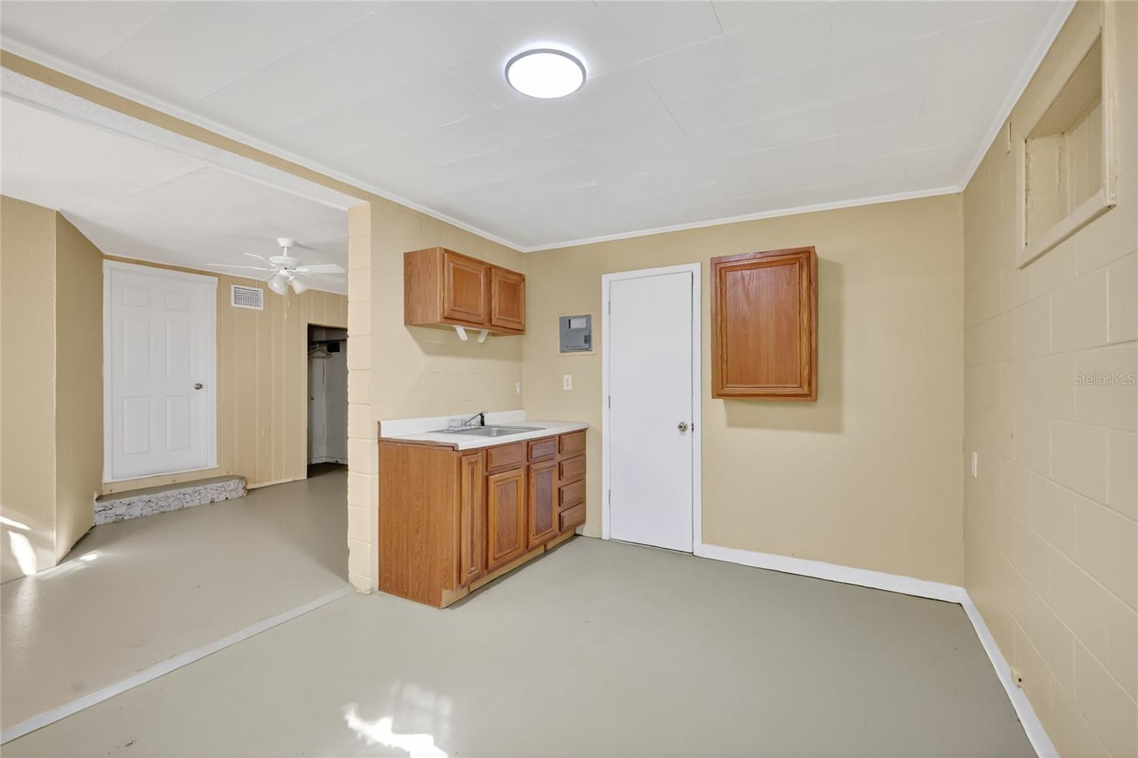 Mother in Law / Studio Rental