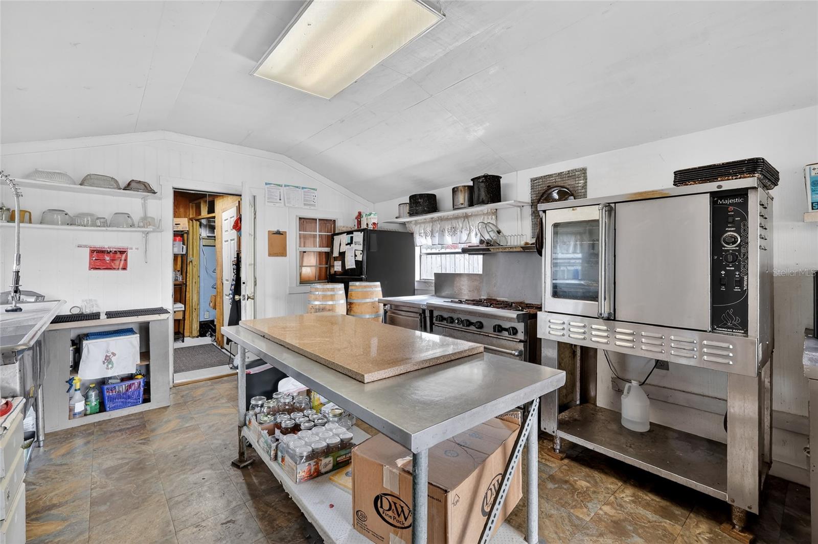 Detached Commercial Kitchen