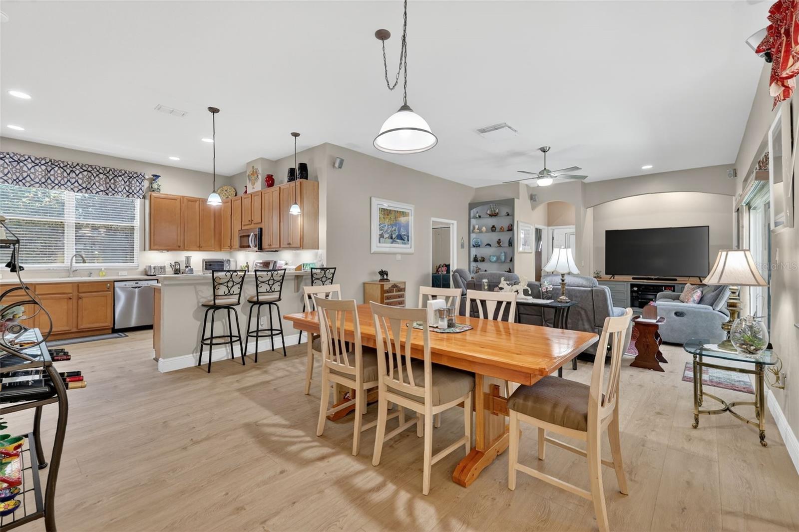 KITCHEN DINING