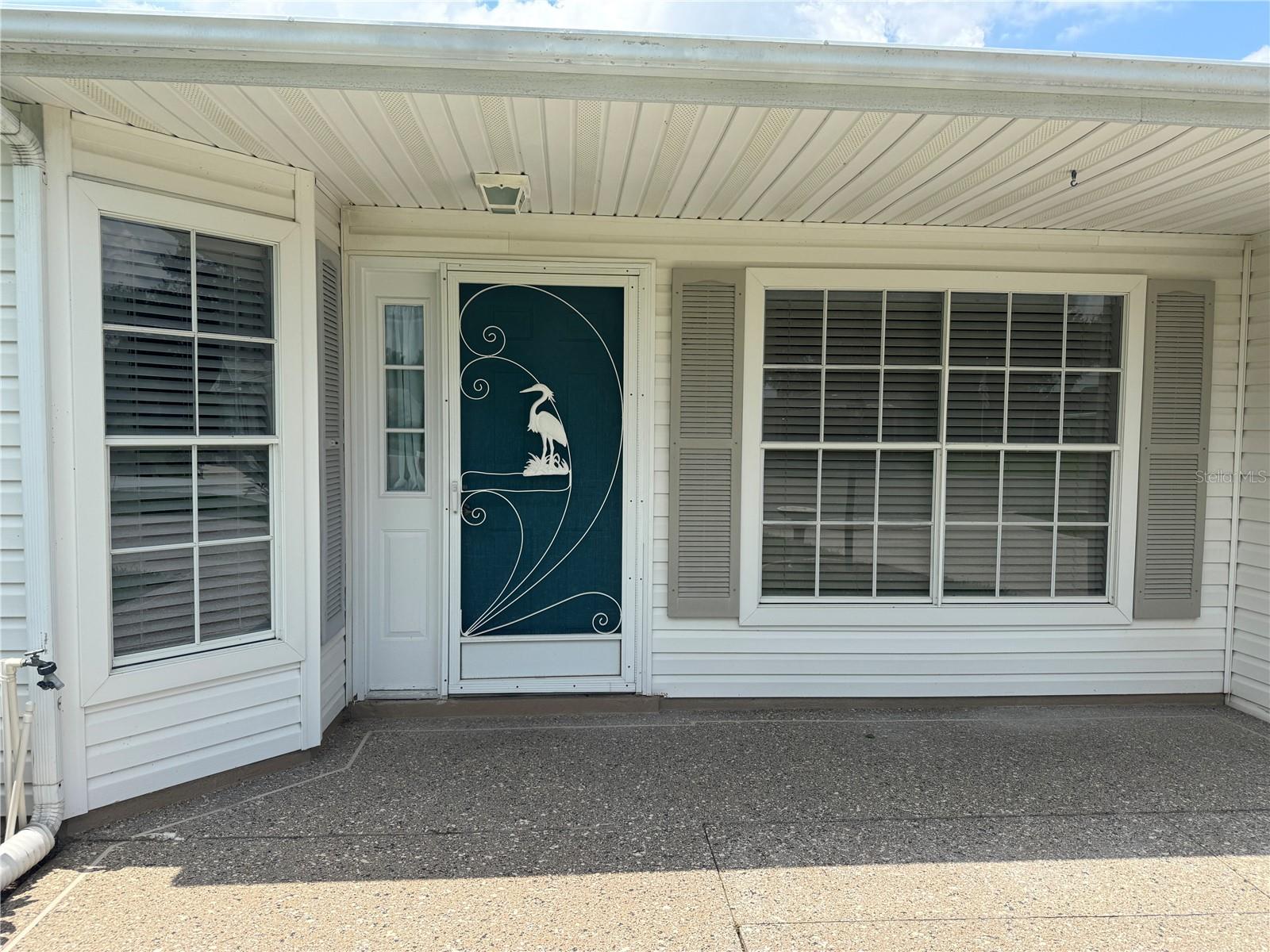 INVITING ENTRANCE
